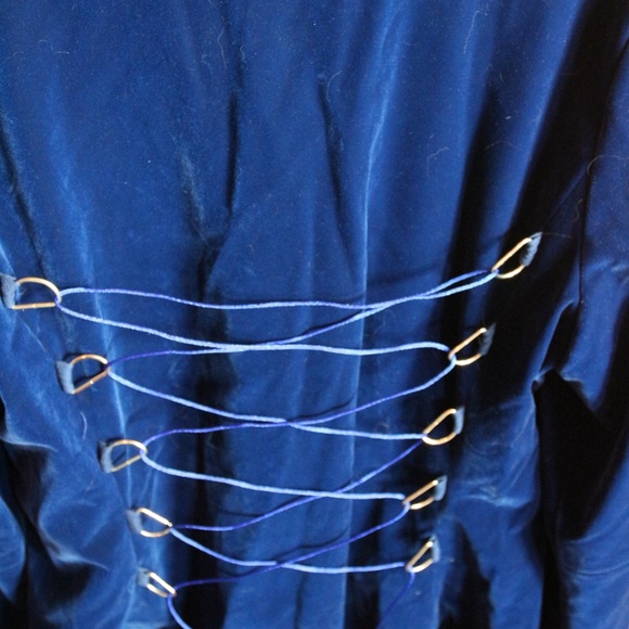 Beautiful blue military dress jacket with lace and tails! Size 14 - Picture 7 of 8